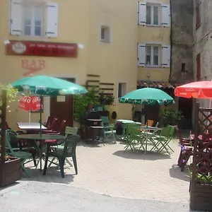 Le Coq En Pate La Roque-Esclapon
